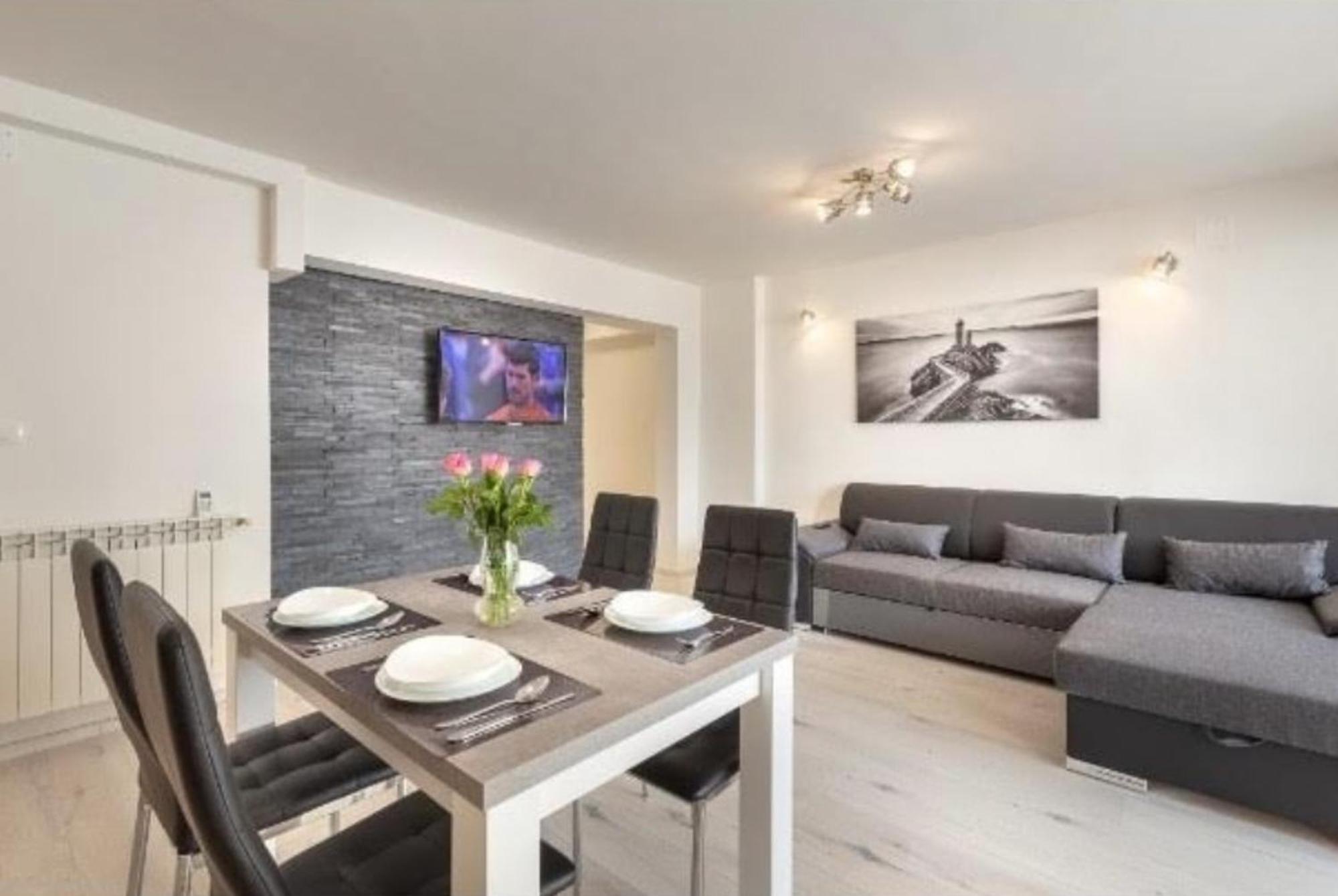 Newly Renovated App Goran Apartment Umag Exterior photo