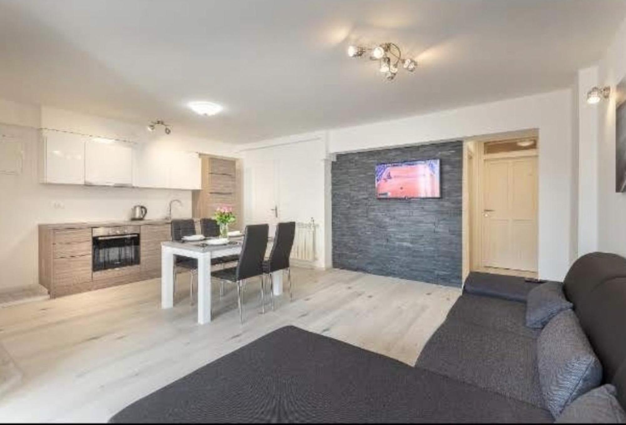 Newly Renovated App Goran Apartment Umag Exterior photo